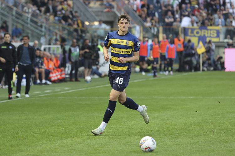 img, 队内的意大, 耶萨的家过