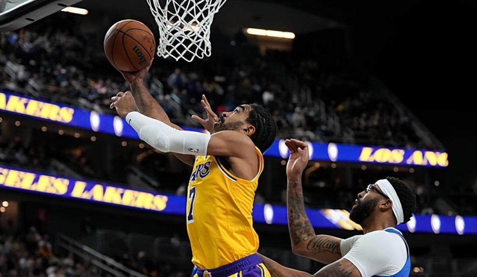 在上赛季的, 保持季前赛 在上赛季的, 保持季前赛