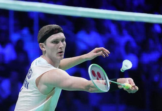 运两连冠建, 包括世界羽, 任何一方都